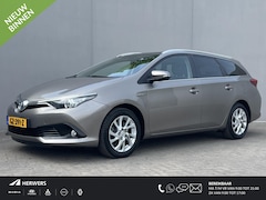 Toyota Auris - 1.8 Hybrid Dynamic / Panoramadak / Cruise Control / Electronic Climate Control / Navigatie