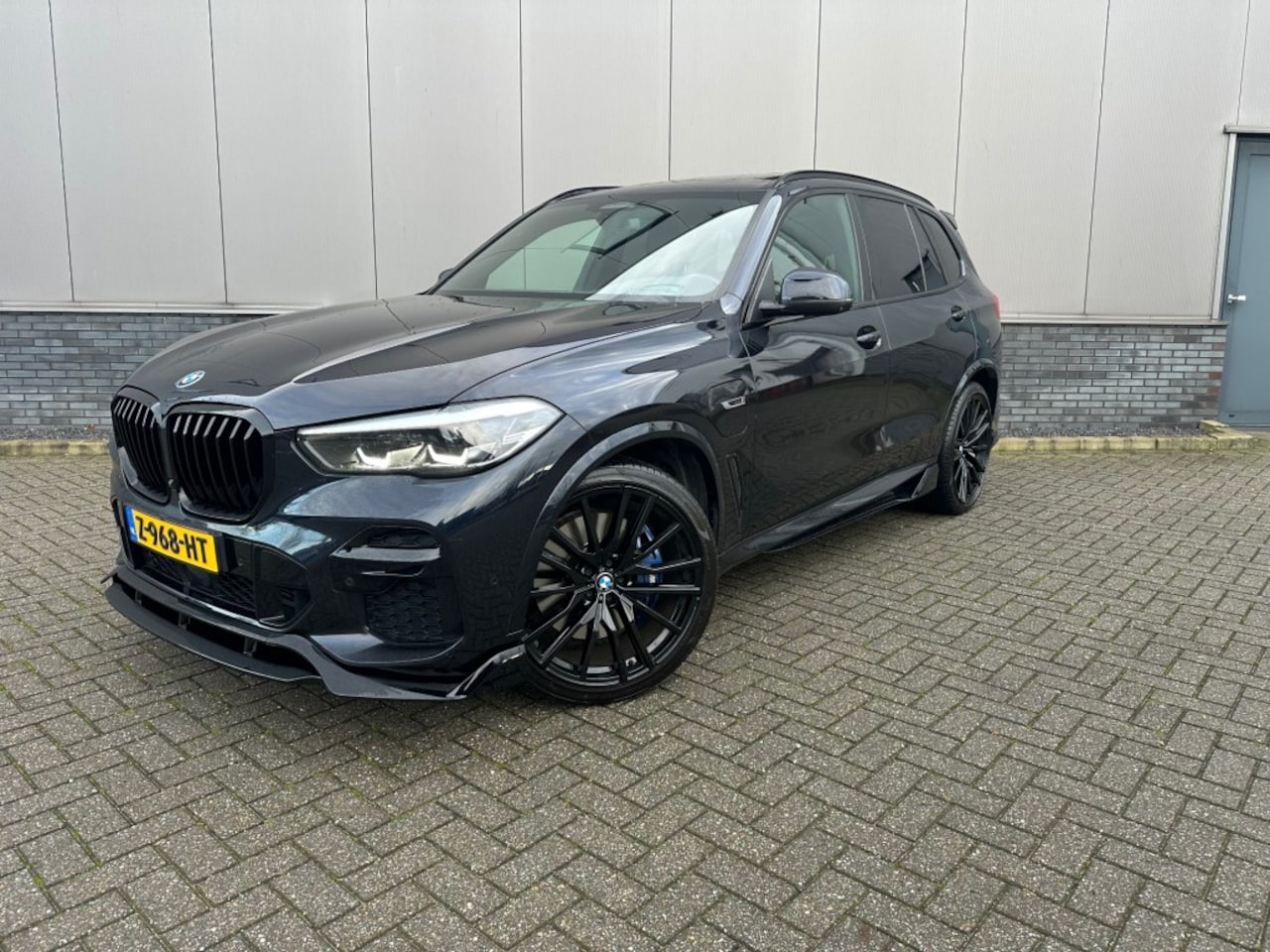 BMW X5 - XDRIVE 45e M-Sport Panoramadak Trekhaak 22inch - AutoWereld.nl