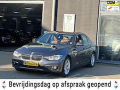 BMW 3-serie - 330e Centennial High Executive/CAMERA/LEDER/NAVI/NL-AUTO NAP