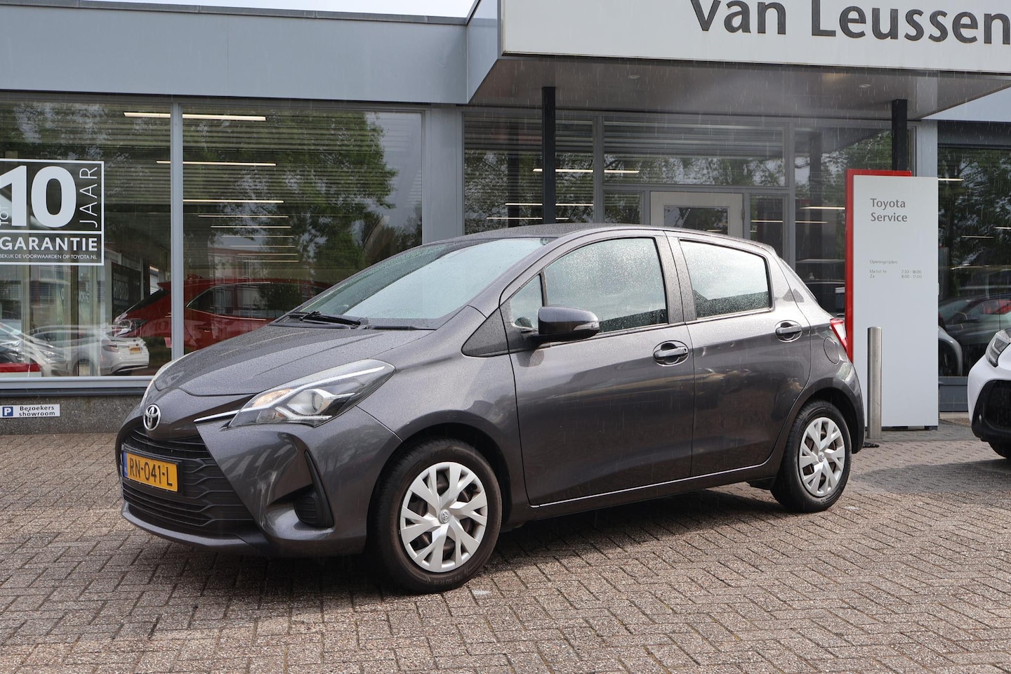 Toyota Yaris - 1.5 VVT-i ASPIRATION 5-DEURS 1e EIGENAAR NL-AUTO - AutoWereld.nl