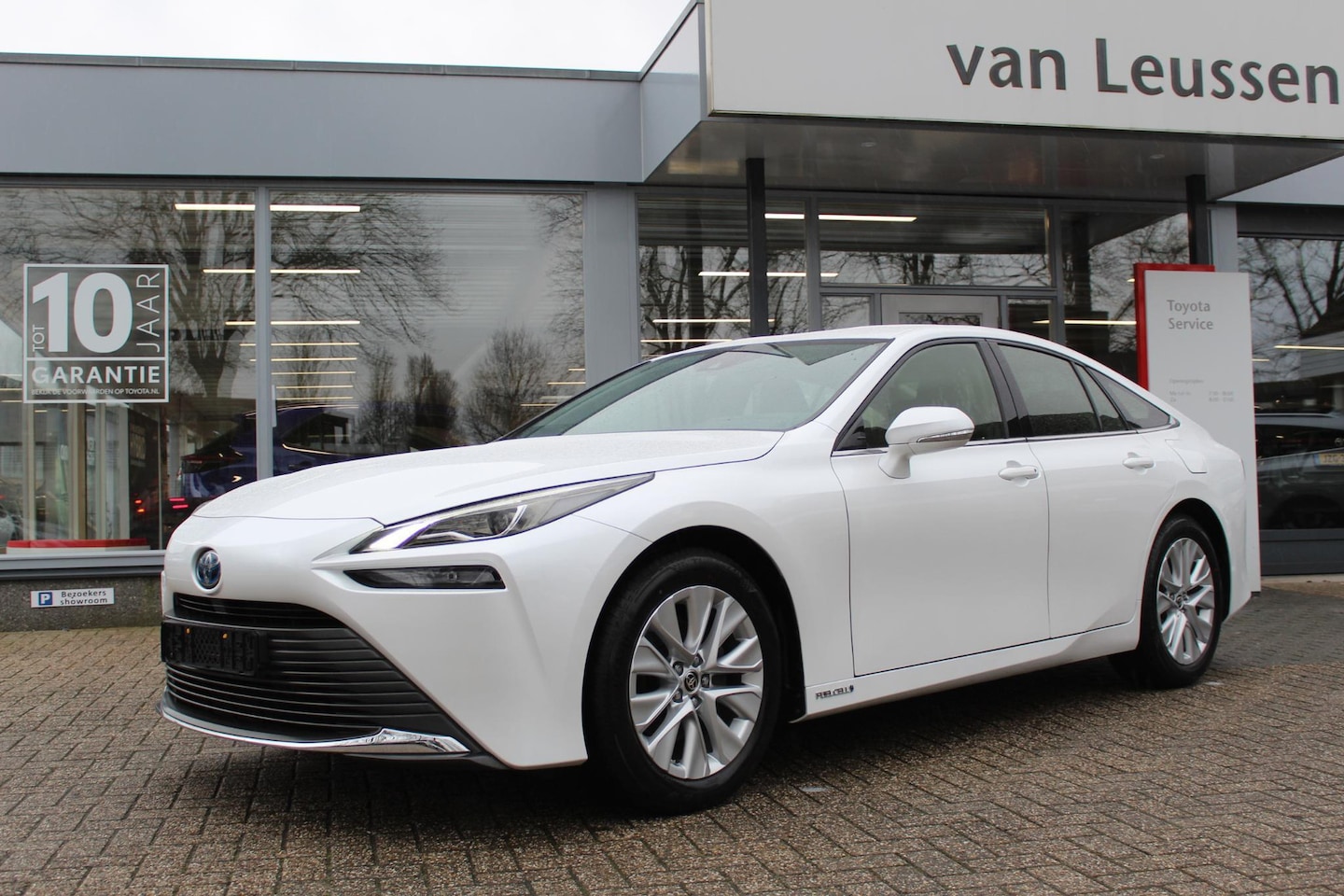 Toyota Mirai - Dynamic PARELMOER LAK KEYLESS JBL-AUDIO STOELVERWARMING APPLE/ANDROID CLIMA CAMERA AD-CRUI - AutoWereld.nl