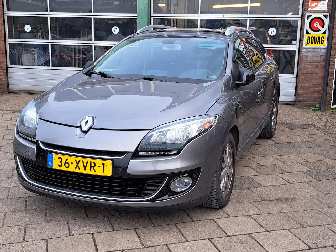 Renault Mégane Estate - 1.2 TCe Bose/Trekhaak/Navi/Winterbanden+velg - AutoWereld.nl