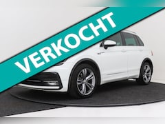 Volkswagen Tiguan - 1.5 TSI ACT Highline Business R-line | Panoramadak | Digitaal dashboard | Trekhaak