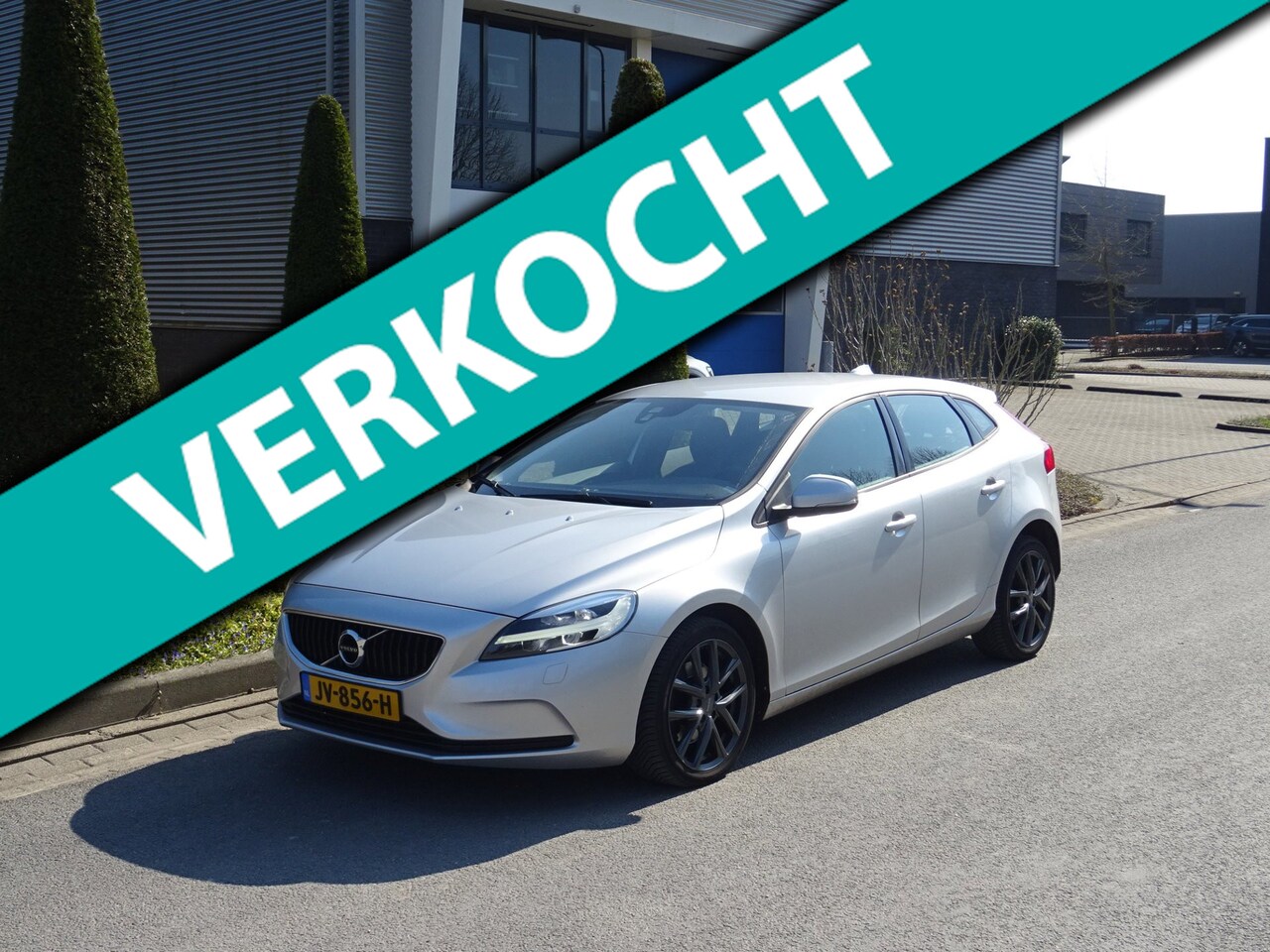 Volvo V40 - 2.0 T2 Nordic+ | Standkachel | LED | 100% Onderhouden - AutoWereld.nl