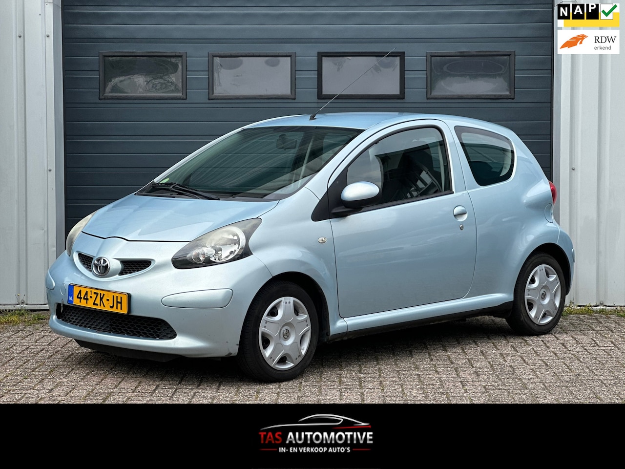 Toyota Aygo - 1.0-12V + AUTOMAAT / NAP / NIEUWE APK! - AutoWereld.nl