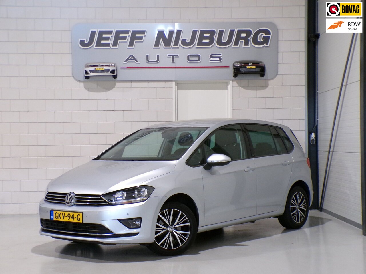 Volkswagen Golf Sportsvan - 1.2 TSI Highline Allstar Stoelverwarming Apple-Carplay Parkeersensoren Navigatie Bluetooth - AutoWereld.nl