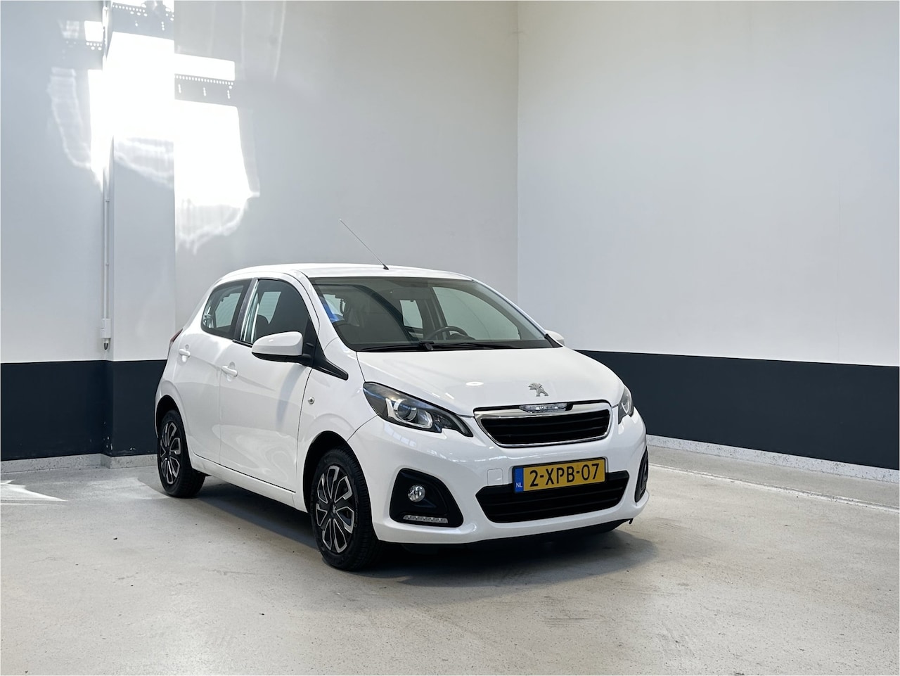 Peugeot 108 - 1.0 e-VTi Blue Lease | NL | Airco | Elec Ramen | C.V| Midden Armsteun | - AutoWereld.nl