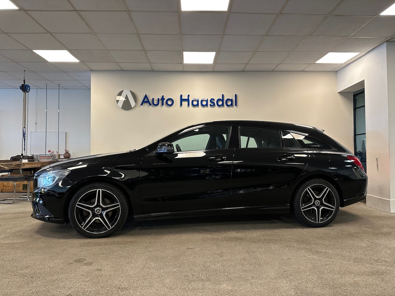 Mercedes-Benz CLA-klasse Shooting Brake - 180 Ambition|AUTOMAAT|18" AMG|XENON|NAVI|CRUISE|BLUETOOTH|ELEKTRISCHE ACHTERKLEP - AutoWereld.nl
