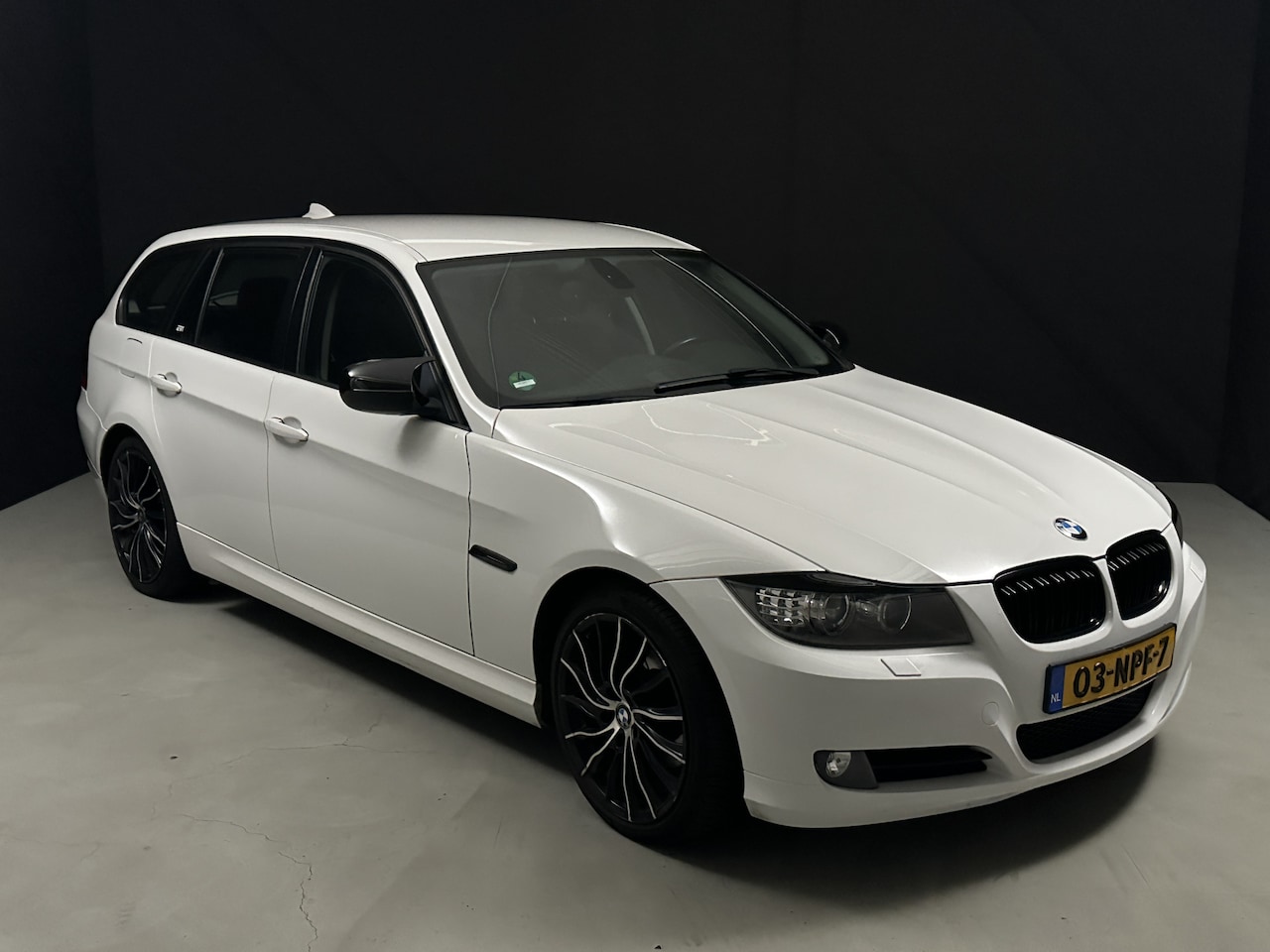 BMW 3-serie Touring - 318i Business Line *Navi*AC*CC* - AutoWereld.nl