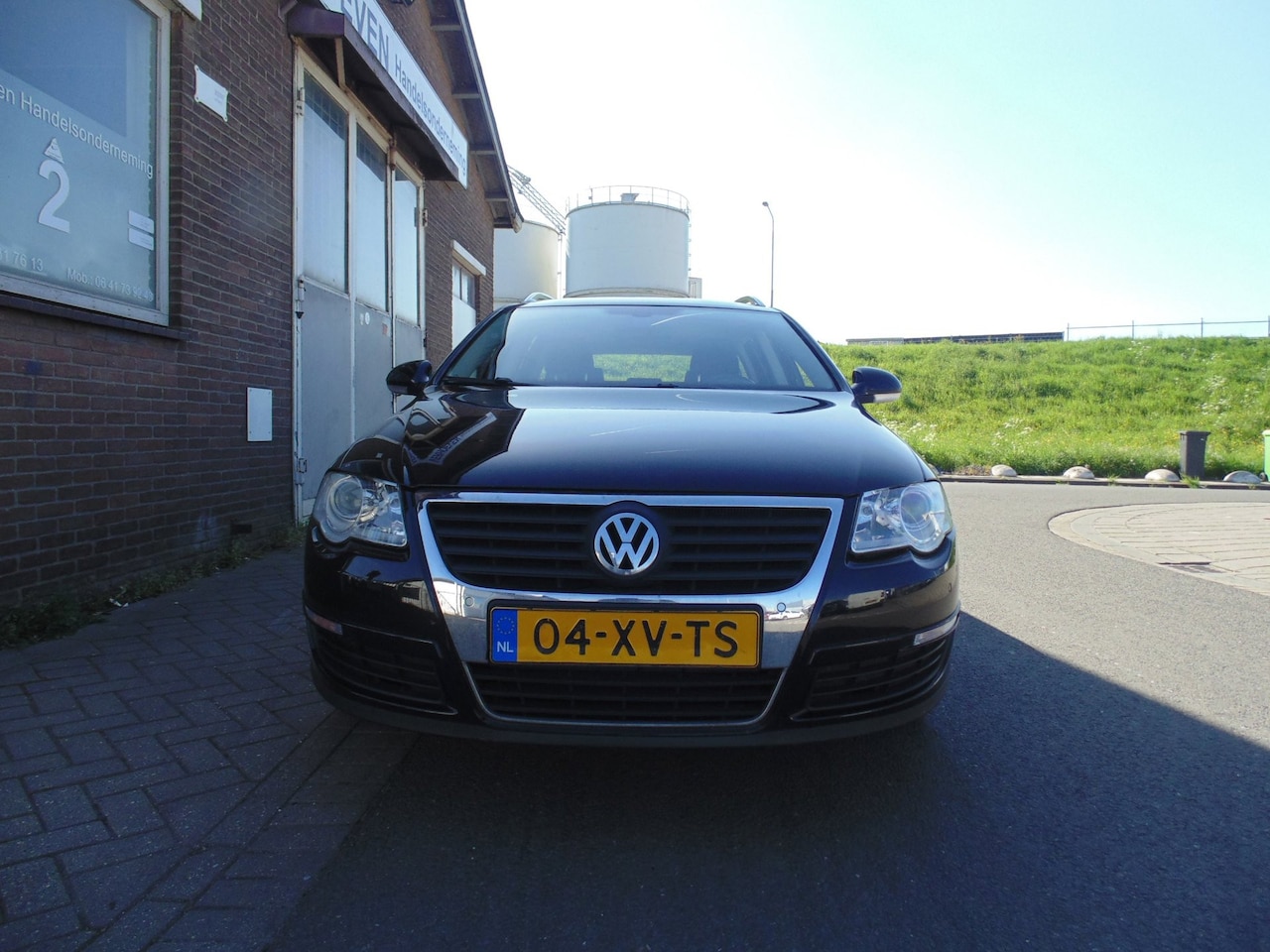 Volkswagen Passat Variant - 2.0 FSI Comfortline Business AIRCO NAVI - AutoWereld.nl