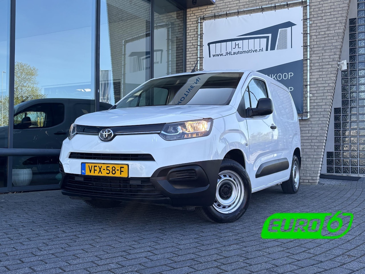 Toyota ProAce City - 1.5 D-4D Cool Comfort*AIRCO*CRUISE*SCHUIFDEUR* - AutoWereld.nl