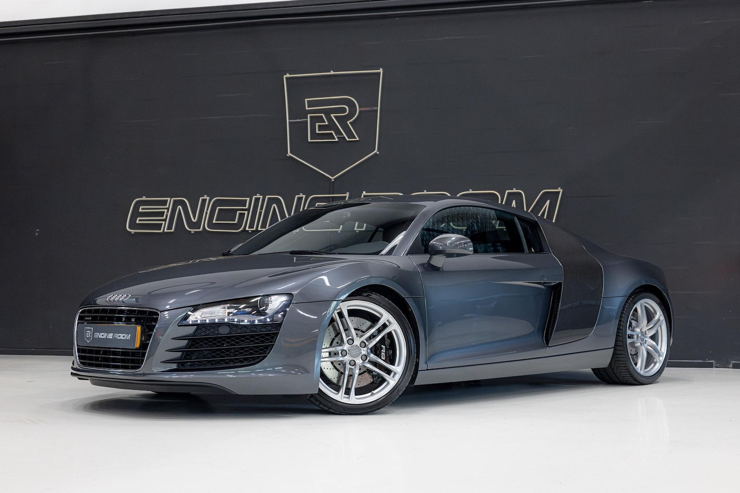 Audi R8 - 4.2 V8 FSI Manual | Carbon | FulL History | - AutoWereld.nl