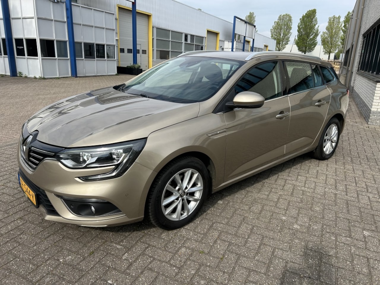 Renault Mégane Estate - 1.2 TCe Limited NAVI PDC CRUISE CARPLAY. - AutoWereld.nl
