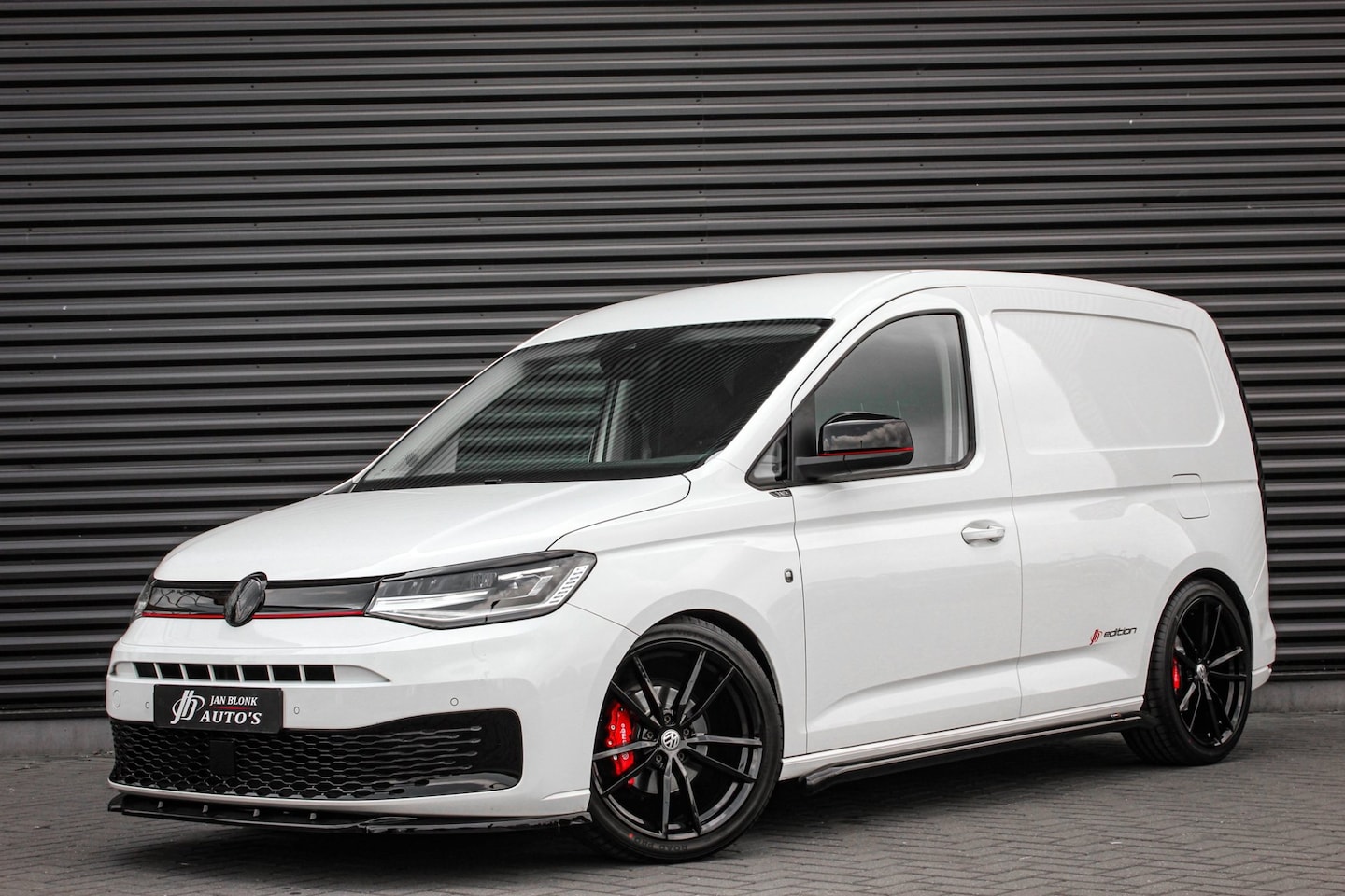 Volkswagen Caddy Cargo - 2.0 TDI 199PK JB- EDITION / MAXTRON / SIDE- BARS / VERLAGING / ELEK- PAKKET / PDC / CAMERA - AutoWereld.nl
