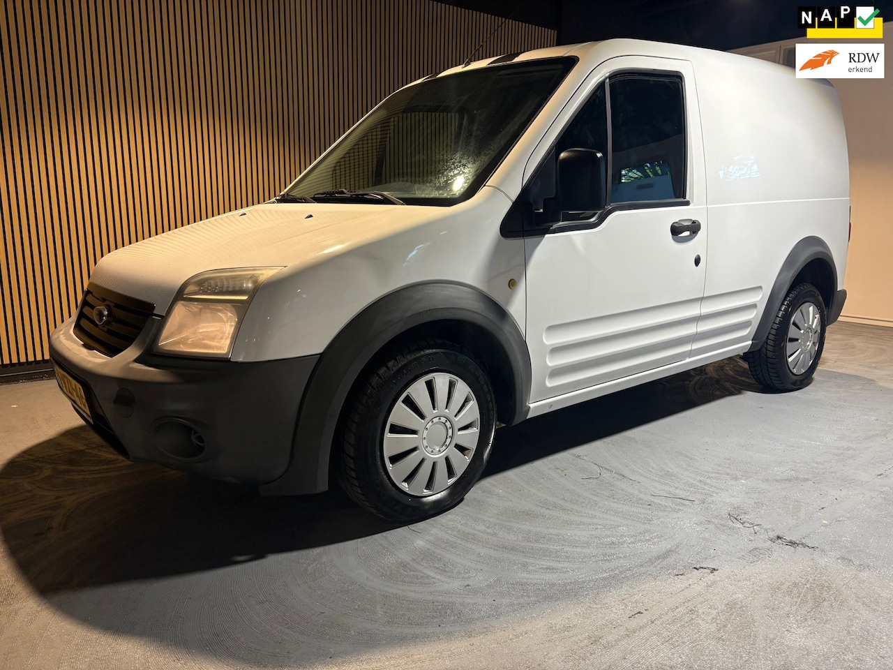 Ford Transit Connect - T200S 1.8 TDCi Business Edition T200S 1.8 TDCi Business Edition - AutoWereld.nl