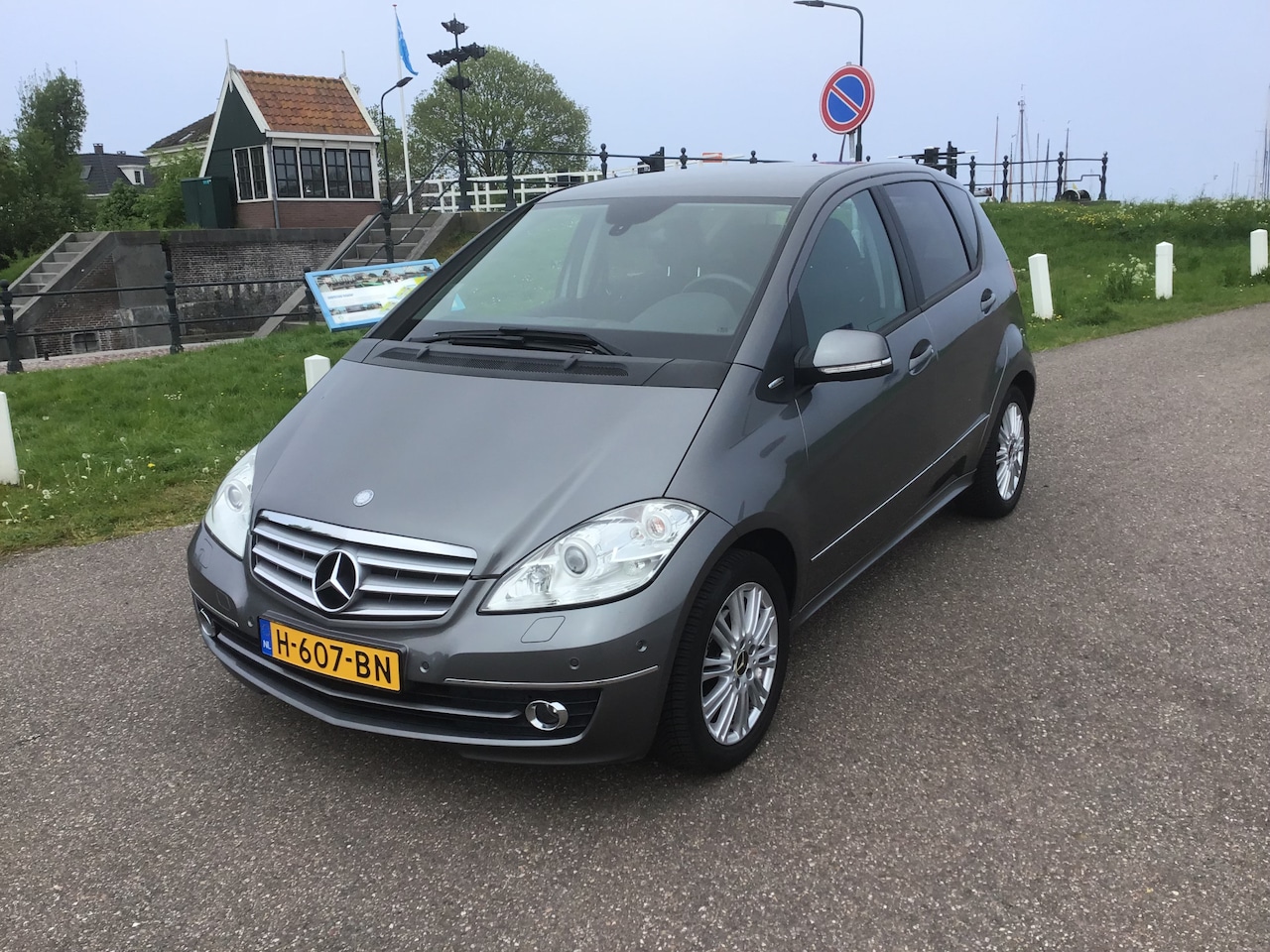 Mercedes-Benz A-klasse - 180 Avantgarde Automaat/half leer/parkeersensoren v+a/bj2011/automaat - AutoWereld.nl