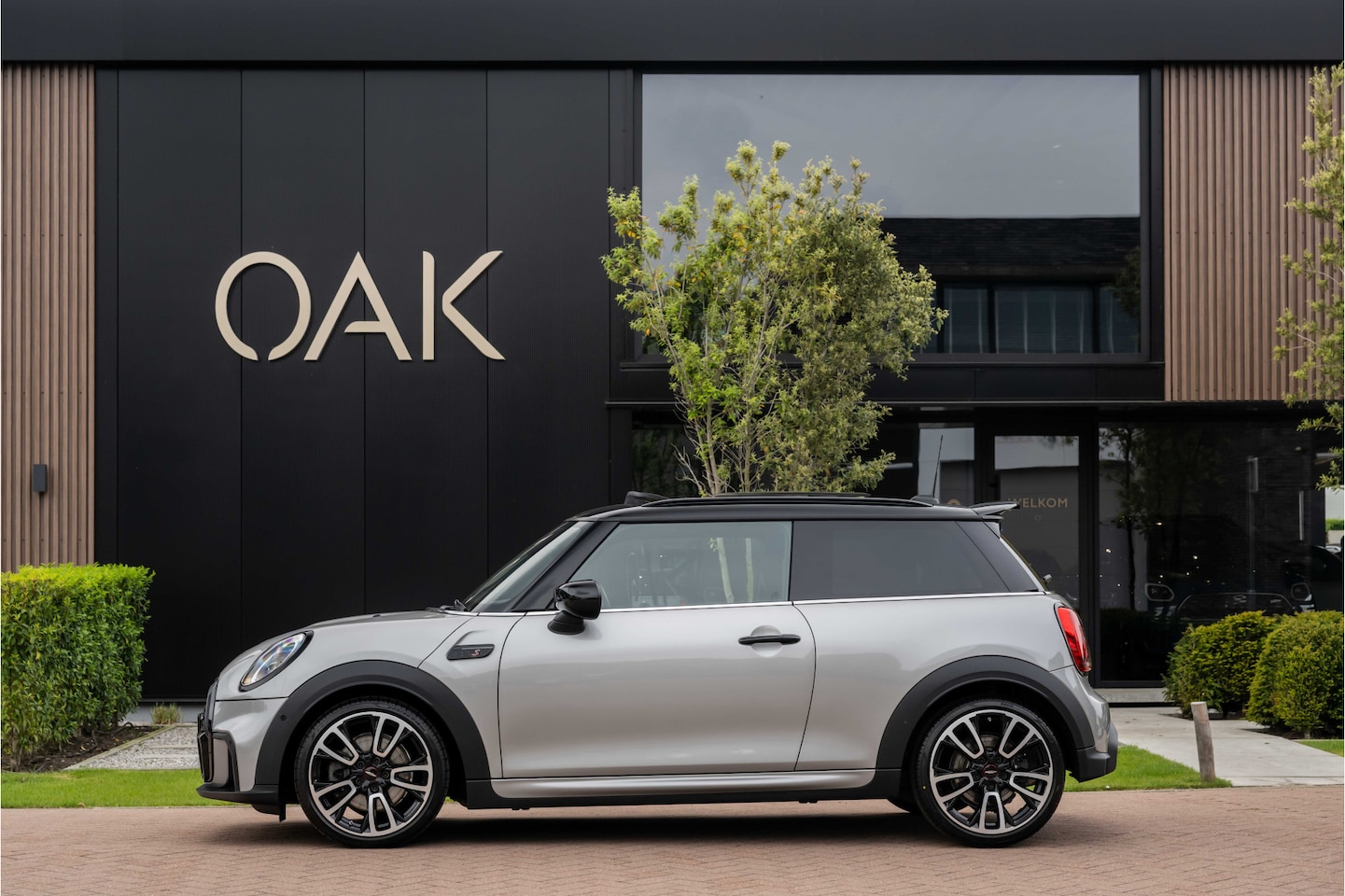 MINI Cooper S - Mini 2.0 F1 Aut. | JCW-Trim | Navi | Panorama | Lounge Leder | H&K | Head-Up | ACC | Camer - AutoWereld.nl