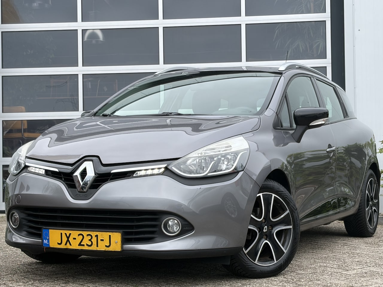 Renault Clio Estate - 0.9 TCe Expression 90pk | Audio-navigatie full map | Bluetooth | Cruise control | Dab | Li - AutoWereld.nl