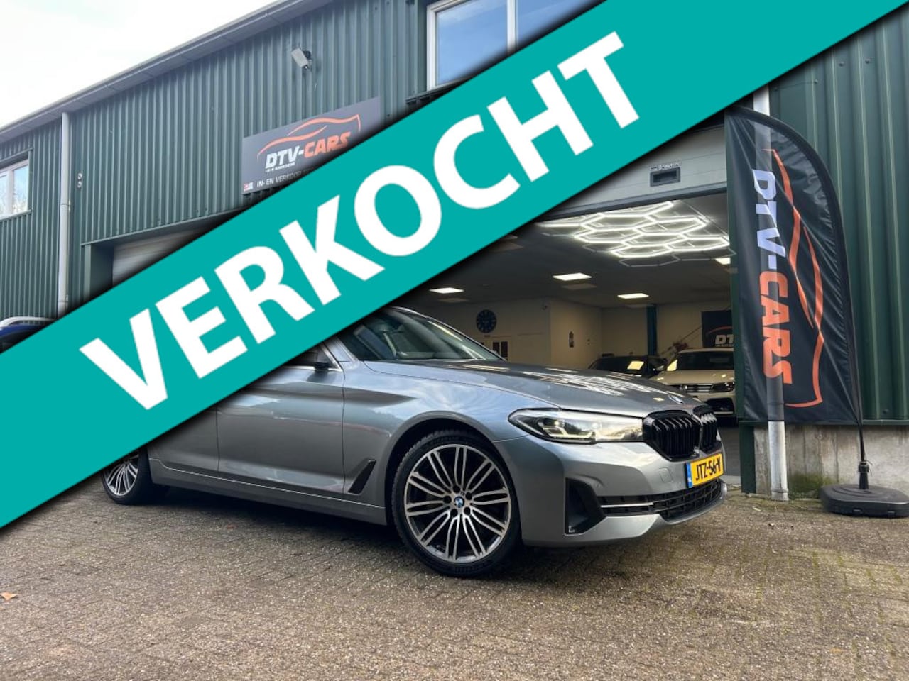 BMW 5-serie Touring - 530e High Executive Pano sportleder 19”M velgen - AutoWereld.nl