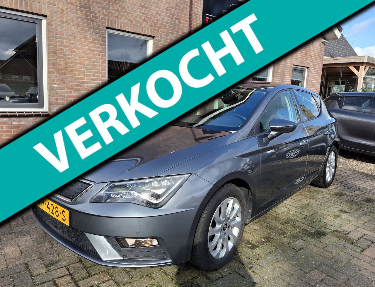 SEAT Leon - 1.0 EcoTSI Style. 1ste eigenaar, dealer onderhouden. O.a. carplay, camera, cruise, navi. P - AutoWereld.nl