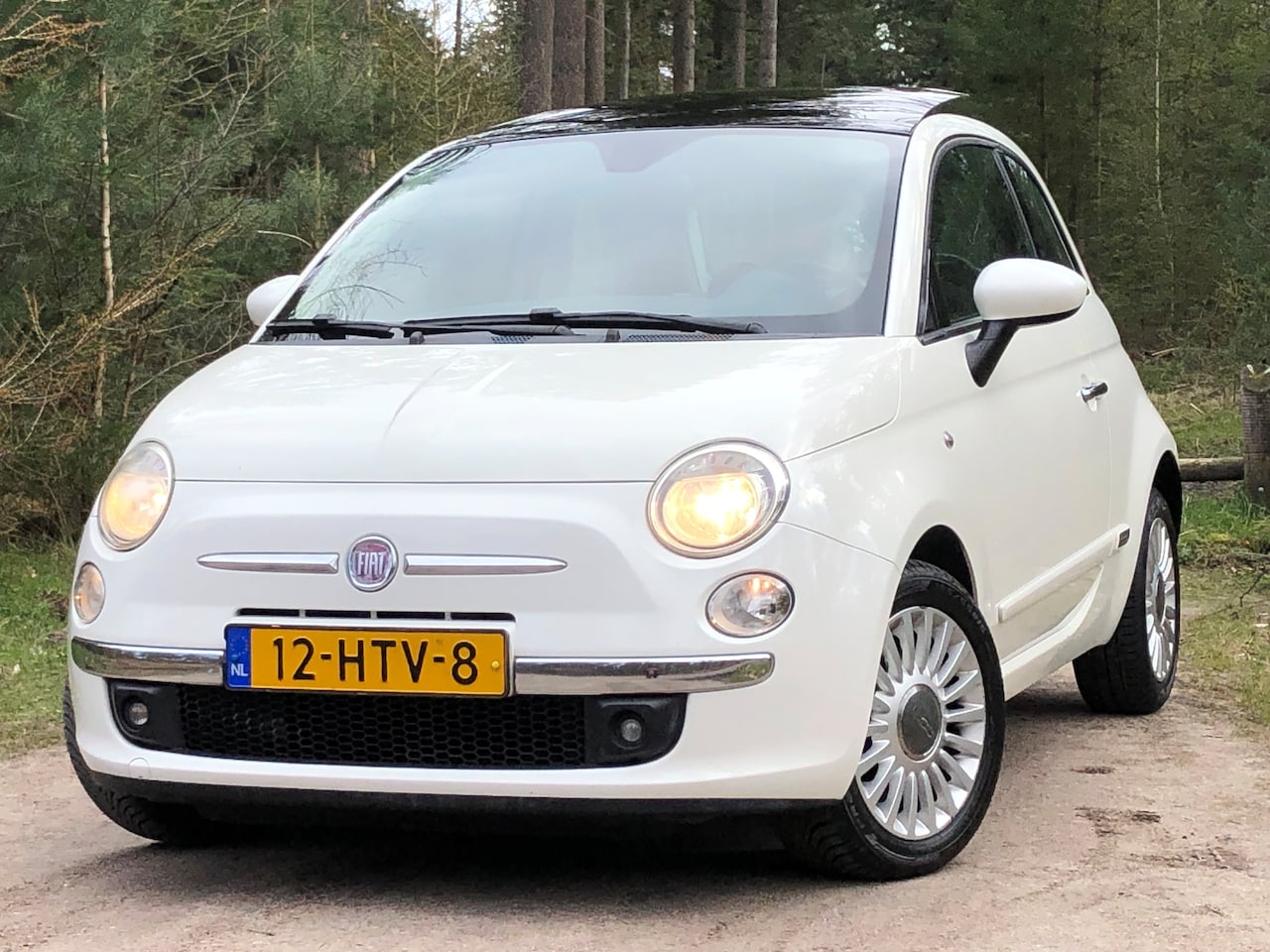 Fiat 500 - 1.4-16V Lounge Panoramadak, Climate control, leder interieur en nw. distributie - AutoWereld.nl