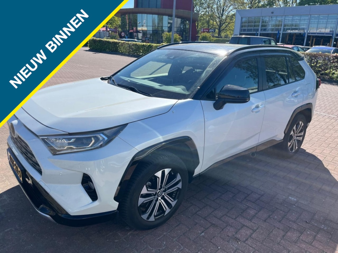 Toyota RAV4 - 2.5 Hybrid AWD Bi-Tone 2.5 Hybrid AWD Bi-Tone - AutoWereld.nl