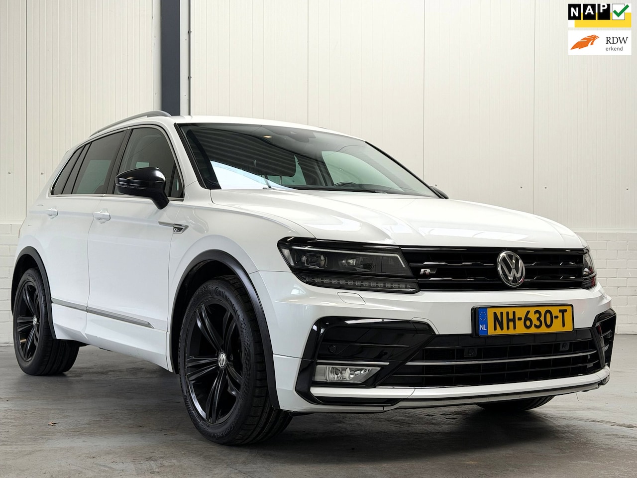 Volkswagen Tiguan - 1.4 TSI Connected Series R-Line|Full LED - AutoWereld.nl