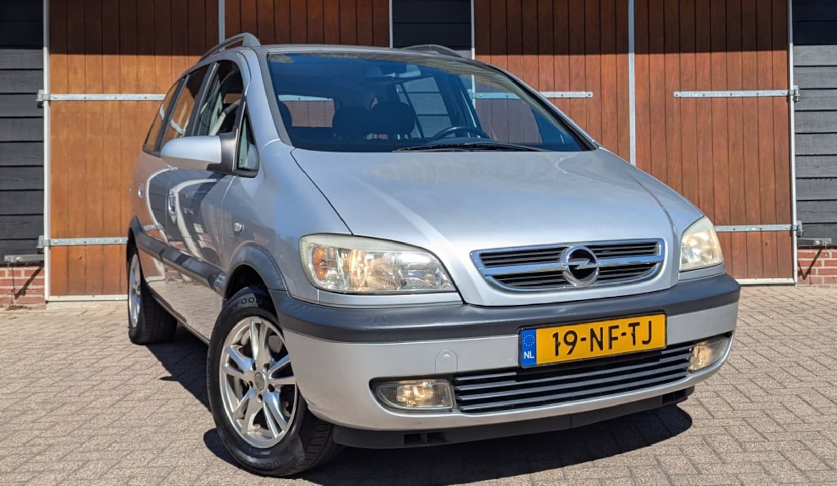 Opel Zafira - 1.8-16V Elegance | 7 persoons | Nieuwe APK | Trekhaak | Airco - AutoWereld.nl