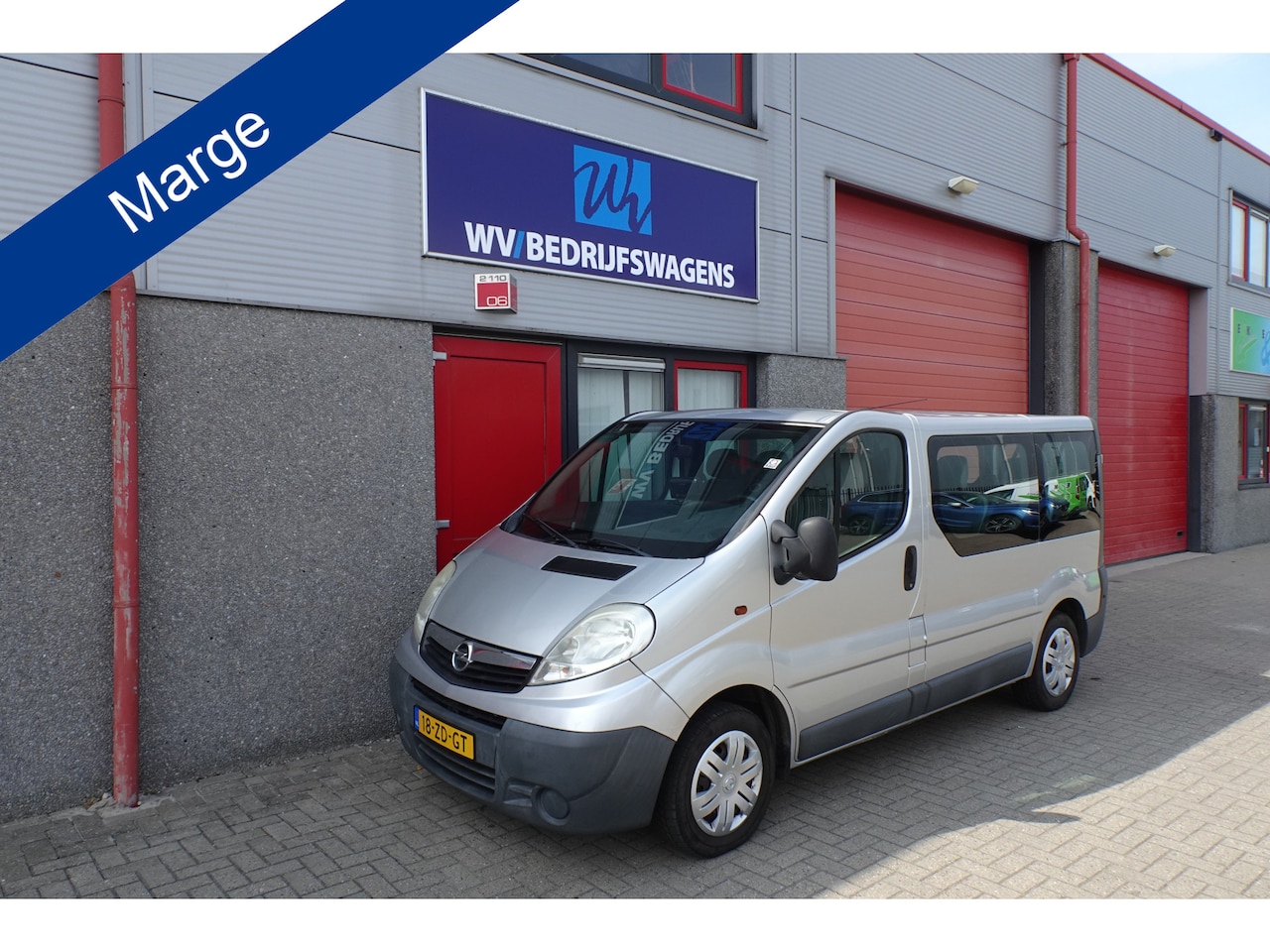 Opel Vivaro Combi - 2.0i L1H1 9 pers airco BENZINE UITVOERING !!!!!!!!!!!! milieu zone vrij !!!!!! - AutoWereld.nl