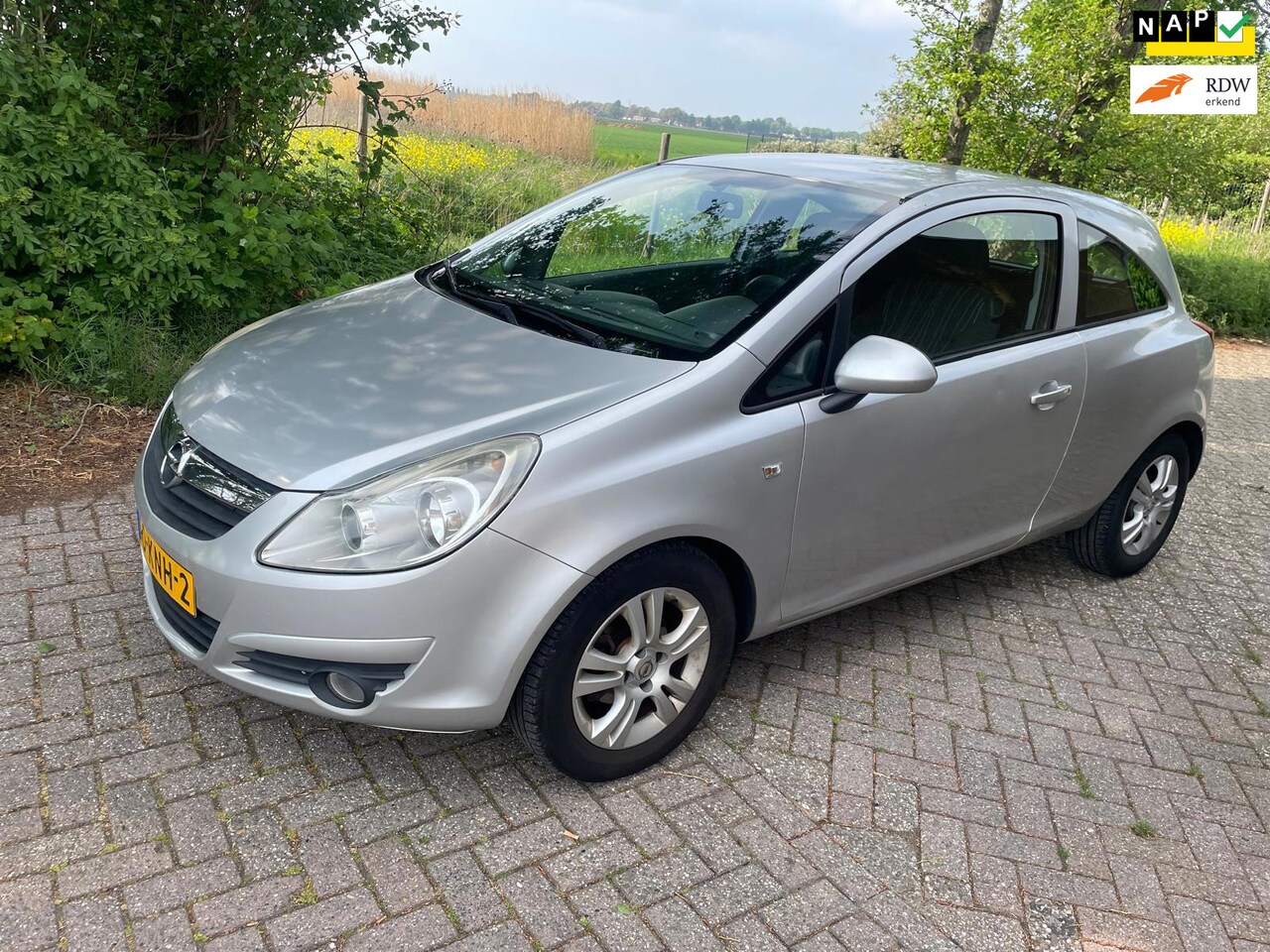 Opel Corsa - 1.4-16V Enjoy Eerste eigenaar - AutoWereld.nl
