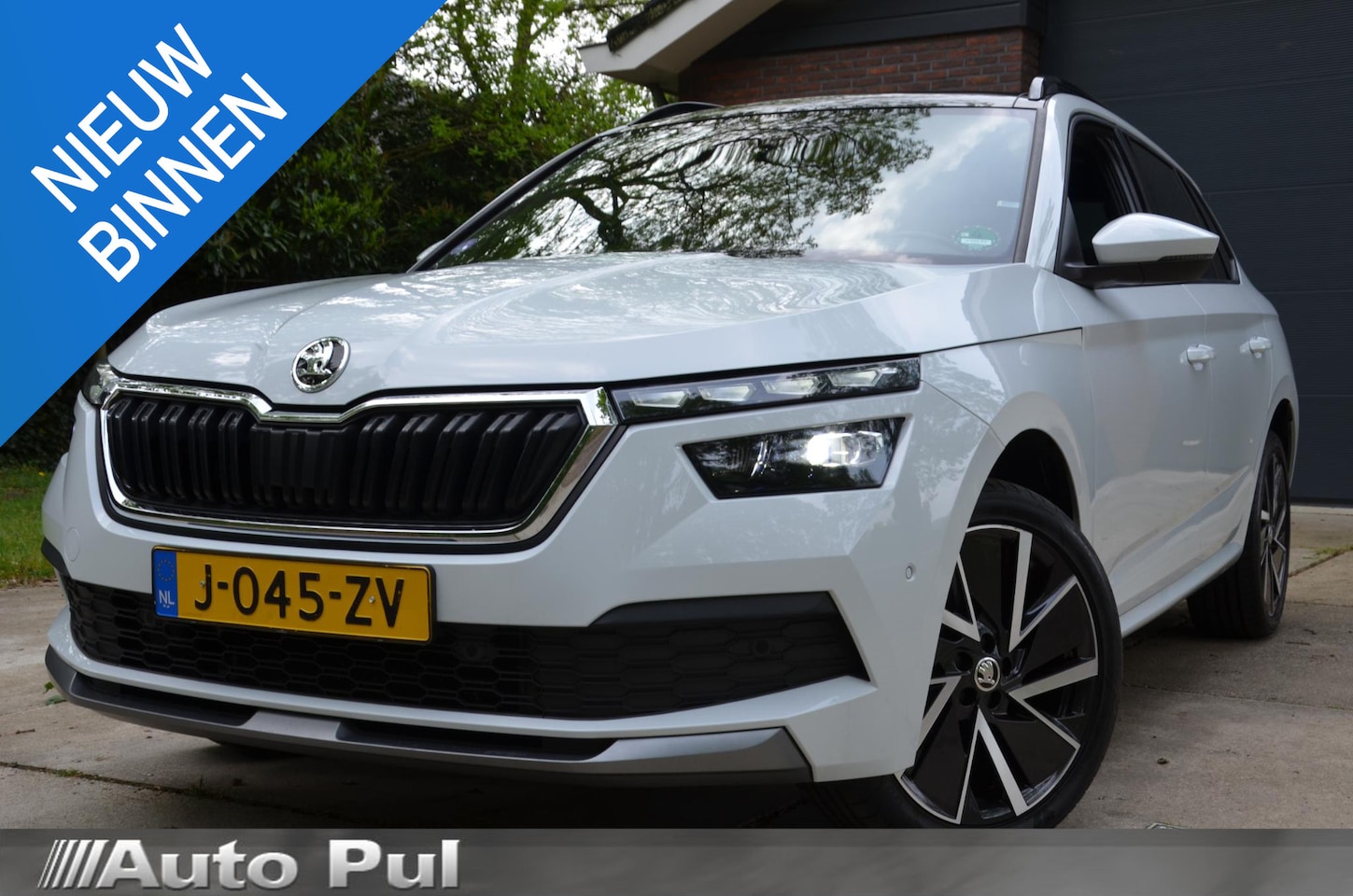 Skoda Kamiq - 1.5 TSI ACT Sport Business Automaat/Navi/Pdc/Ecc/Led/Virtual dashboard/Achteruitrijcamera/ - AutoWereld.nl
