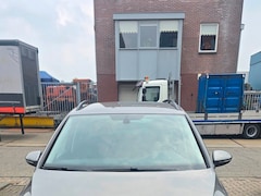 Volkswagen Golf Sportsvan - 1.6 TDI Highline