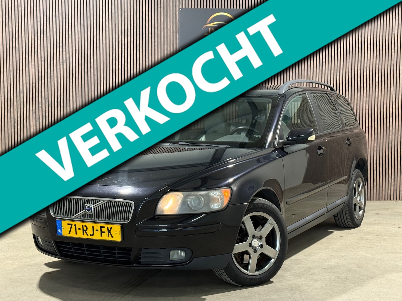 Volvo V50 - 2.4i Summum| Leder | Cruise | Trekhaak | NAP - AutoWereld.nl