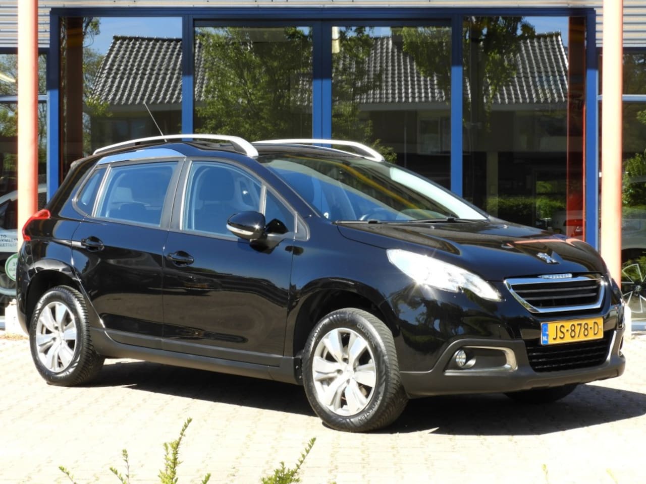 Peugeot 2008 - 1.2 PURETECH 110PK ALLURE stoelverw/trekhaak - AutoWereld.nl