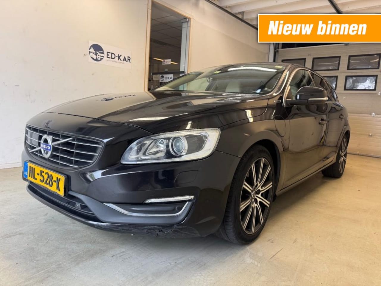 Volvo V60 - 2.4 D6 Twin Engine Summumn EURO 6 FULL OPTIONS - AutoWereld.nl