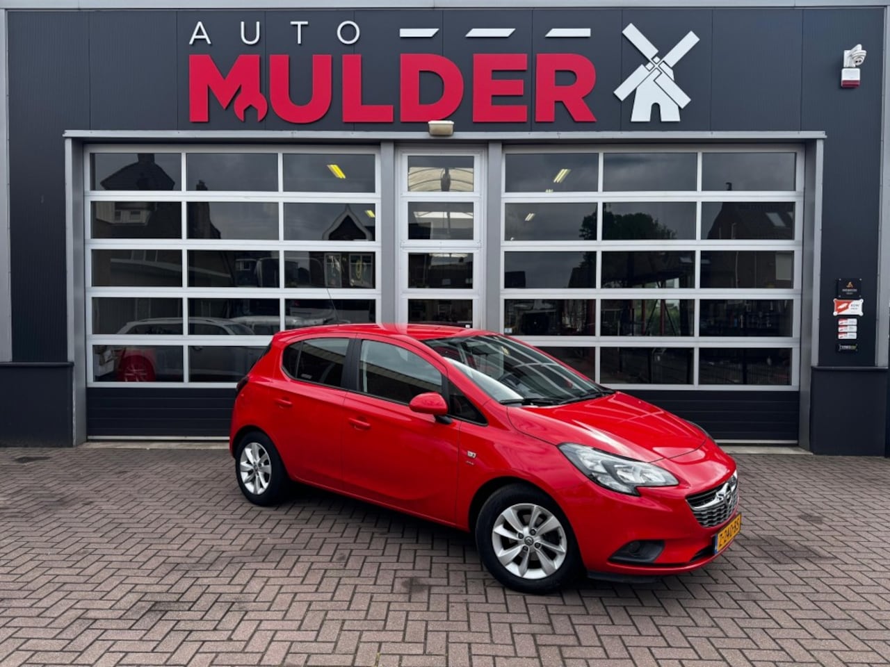 Opel Corsa-e - CORSA 1.4 BUSINESS+ / CruisControl / Stuur+Stoelverw. / Airco / Start-Stop / RIJKLAAR! - AutoWereld.nl