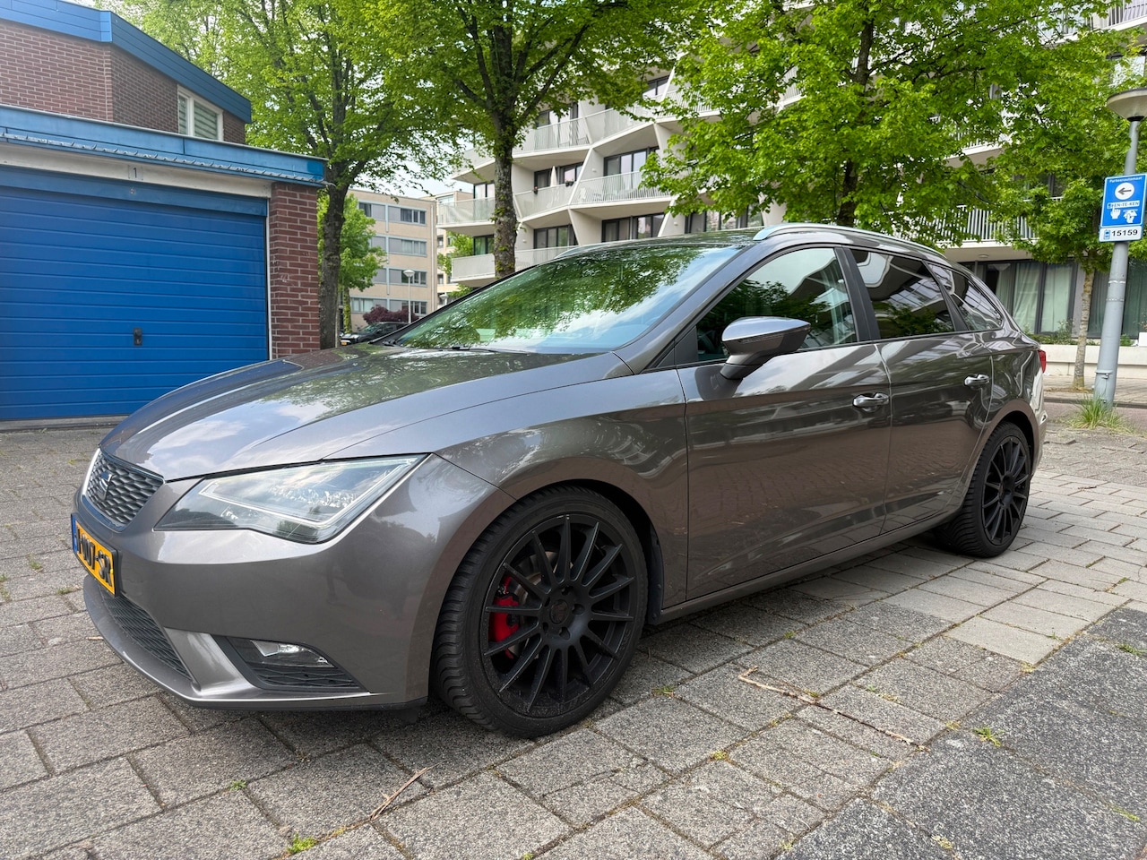 SEAT Leon ST - 1.6 TDI Style Ecomotive 1.6 TDI Style Ecomotive - AutoWereld.nl