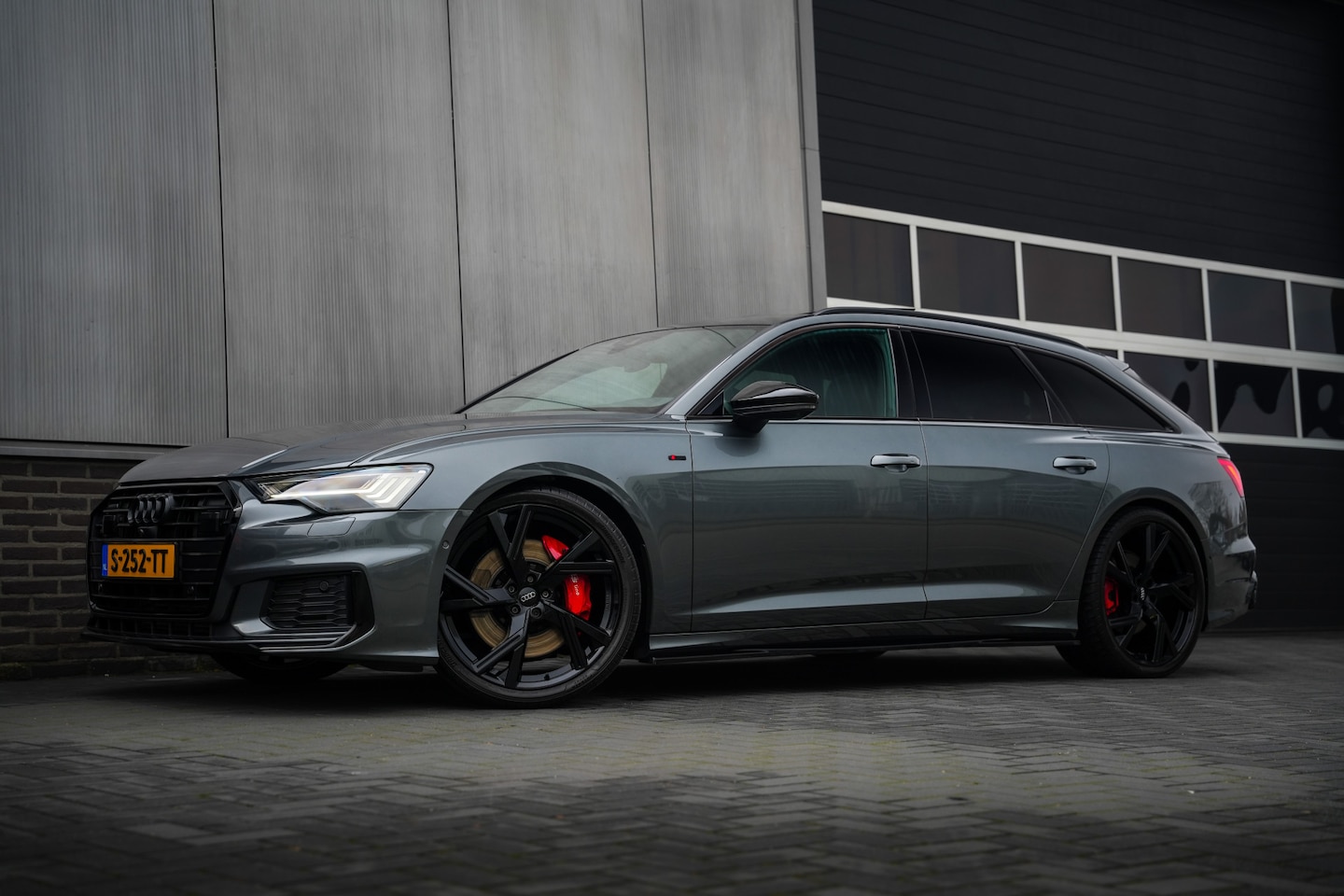 Audi A6 Avant - 55 TFSI 340pk V6 Quattro Sport S line Edition / Pano-Dak/ HD-Matrix/ Sport-Uitlaat/ Sport- - AutoWereld.nl
