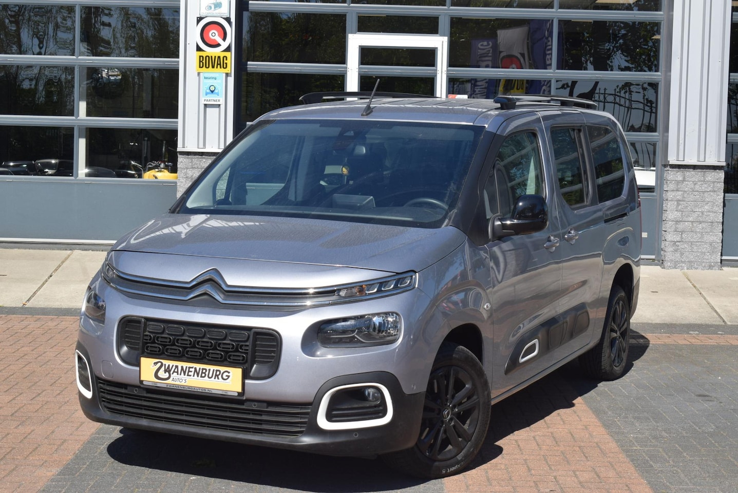 Citroën Berlingo XL - 130pk Shine 7p Automaat Navi Camera Airco Km 37.500!! - AutoWereld.nl