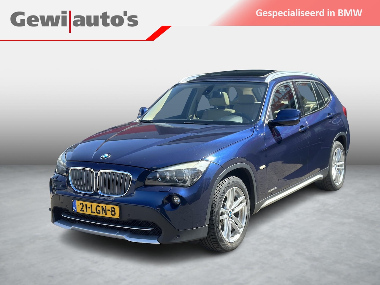 BMW X1 - xDrive28i Executive 6 cilinder Panoramadak - AutoWereld.nl