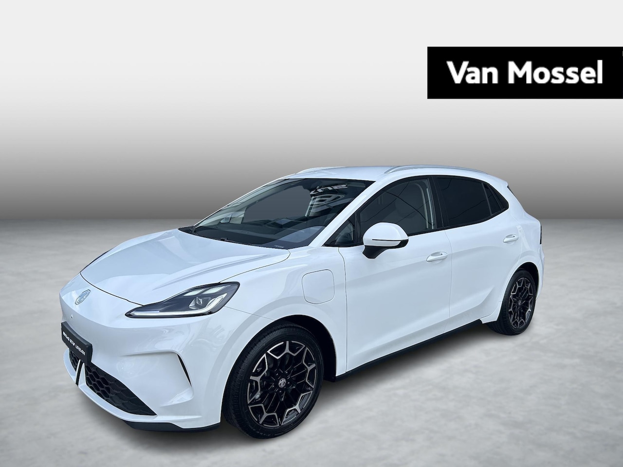 MG MG4 Electric Urban - Premium 54 kWh Navigatie | Climate Controle | Apple Carplay | LM Velgen | Stoel en stuurwi - AutoWereld.nl