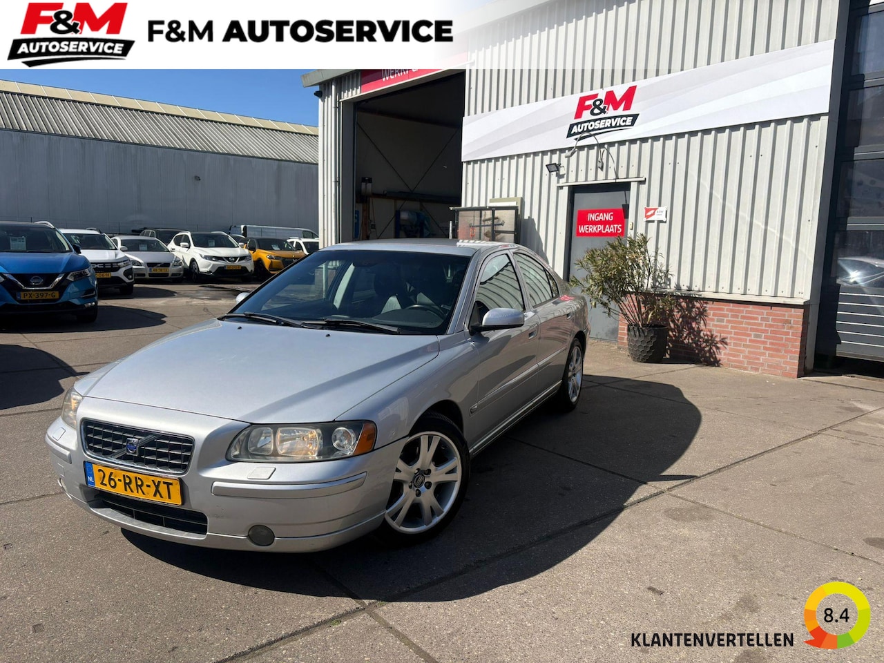 Volvo S60 - 2.4 Summum Nieuwe koppeling en distributie! Clima, stoelverwarming, trekhaak - AutoWereld.nl