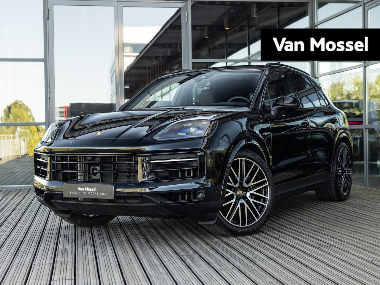 Porsche Cayenne - 3.0 E-Hybrid | SPORTCHRONO | SPORTUITLAATEINDPIJPEN | PASM LUCHTVERING | MATRIX | BOSE | S - AutoWereld.nl