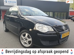 Volkswagen Polo - 1.2 Trendline | Airco | Nwe Distributie | Parkeersensoren