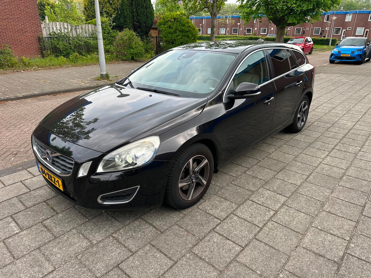 Volvo V60 - 1.6 T4 Summum Automaat Leder Cruise - AutoWereld.nl
