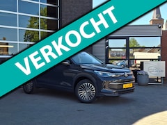 Volkswagen Tiguan - TIGUAN 1.5 eHybrid Life Edition, zwenkbare trekhaak, prijs incl afleverbeurt + 12M BOVAG g