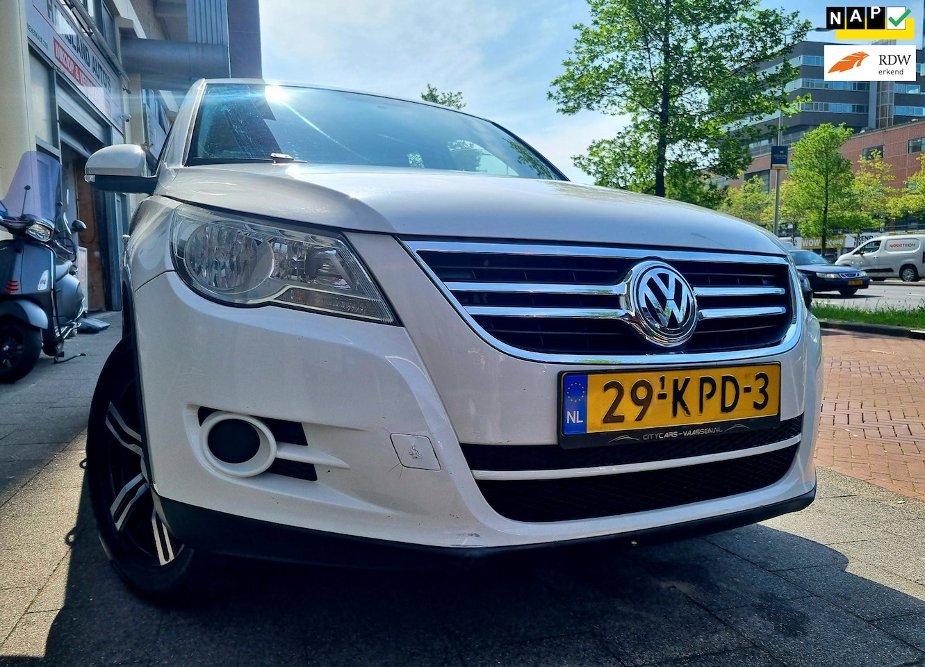 Volkswagen Tiguan - 1.4 TSI Easyline Navi - AutoWereld.nl