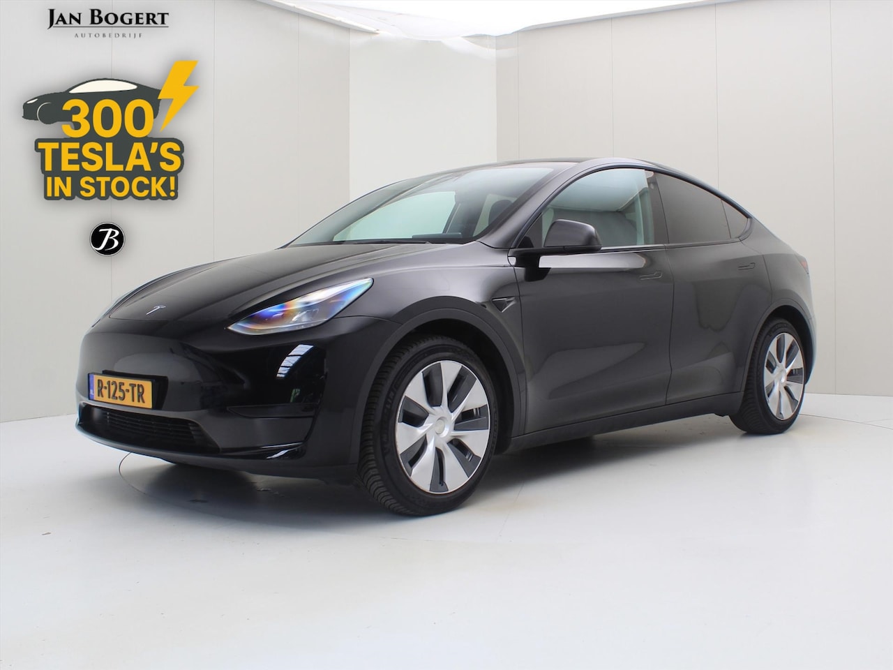 Tesla Model Y - Standard RWD Plus 351pk [ LFP ACCU+AUTOPILOT+19 INCH+PREMIUM AUDIO ] - AutoWereld.nl