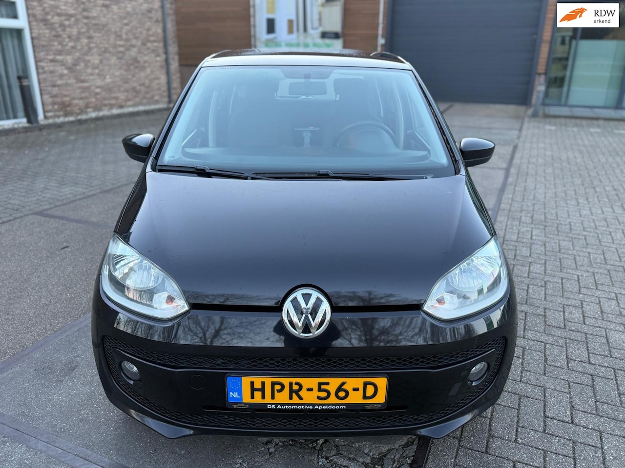 Volkswagen Up! - 1.0 high up! BlueMotion((( weinig km ))) - AutoWereld.nl