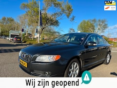 Volvo S80 - 2.0 T Limited Edition / airco / cruise.control / navigatie / leder / trekhaak / elek.pakke